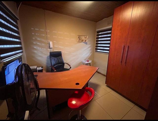 20 BEDROOM HOUSE FOR SALE IN VANDERBIJLPARK SE 7